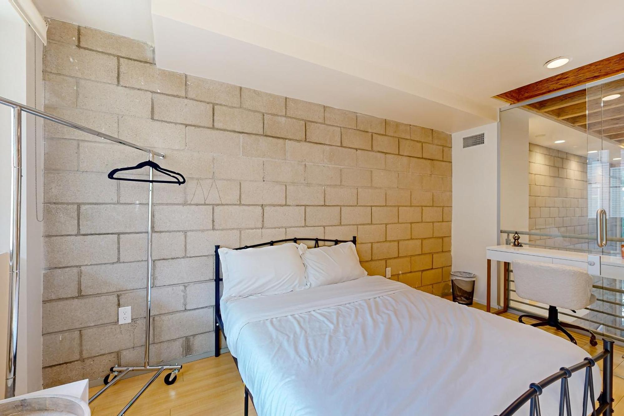 Modern Loft-Style Townhouse In Los Angeles Ngoại thất bức ảnh